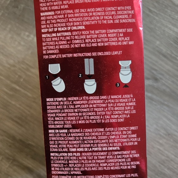 Olay Regenerist Facial Cleansing Brush - Picture 3 of 3